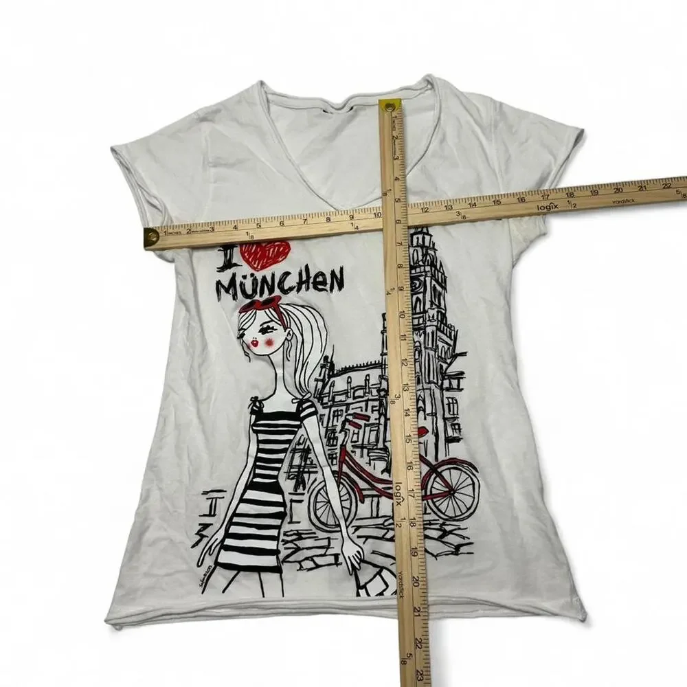 Coquette Paris Girl Y2K Vintage Graphic  Fitted V Neck Top Size M“ I ❤️ Munchen” - Picture 4 of 5